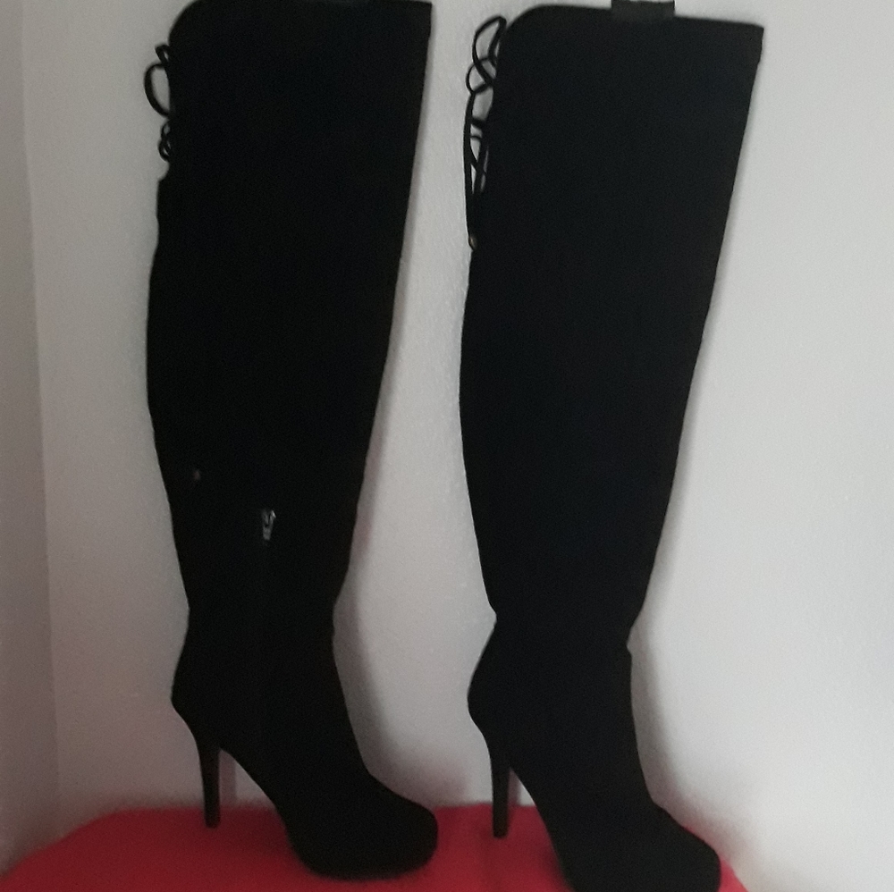 ❤❤MADELINE TALL BOOTS SIZE 8M